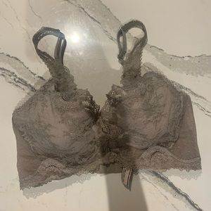 Victoria’s Secret Lined Demi Lace Bra 32D